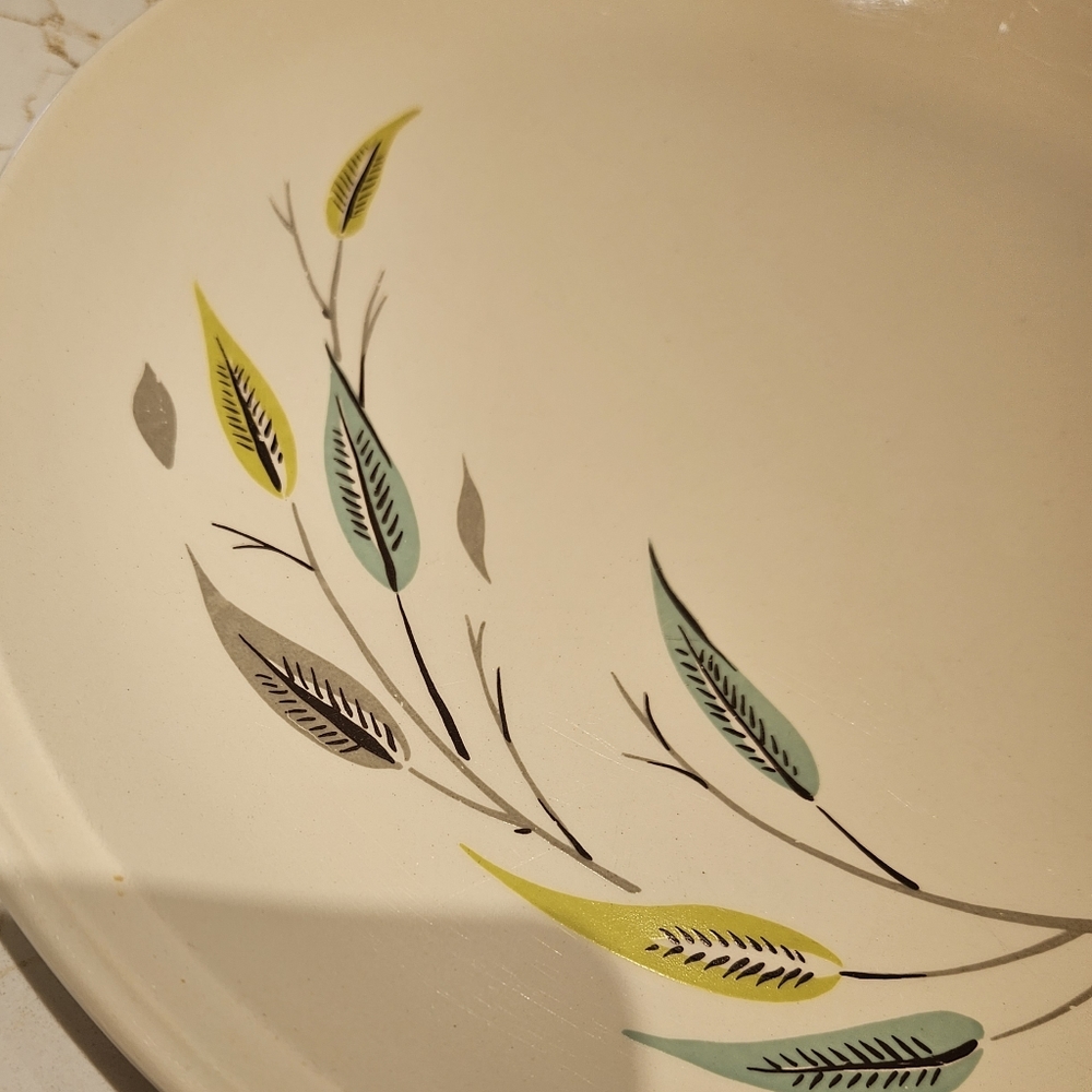 11" x 11.5" (includes handles) vintage Salem ovenproof platter, leaf design